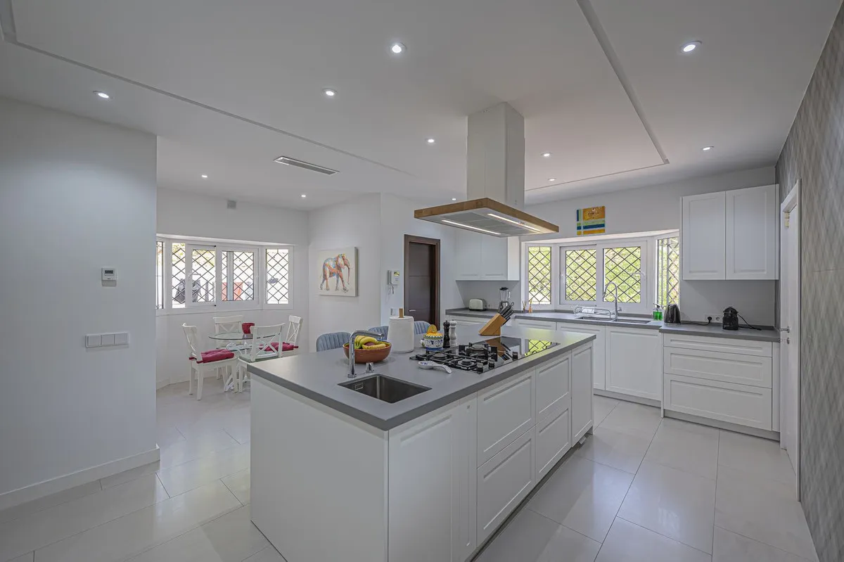 78d15e65-f420-462a-bb13-884bfef2c83b