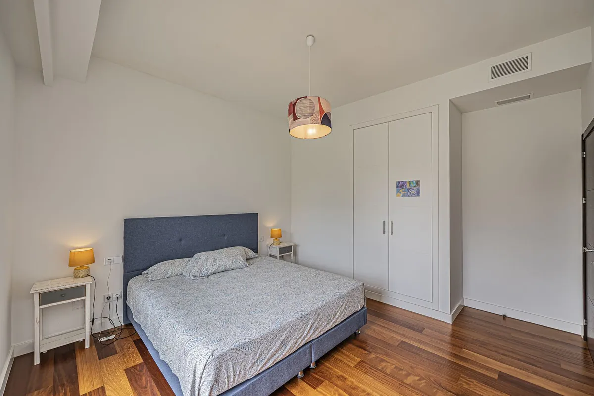 7b727c3e-7e3b-45c3-a54d-bd2651e6f7f1