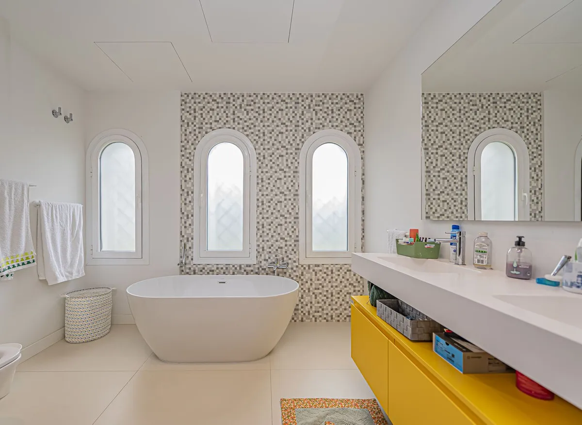 881d88fb-0325-4323-8076-a007bf1967d0