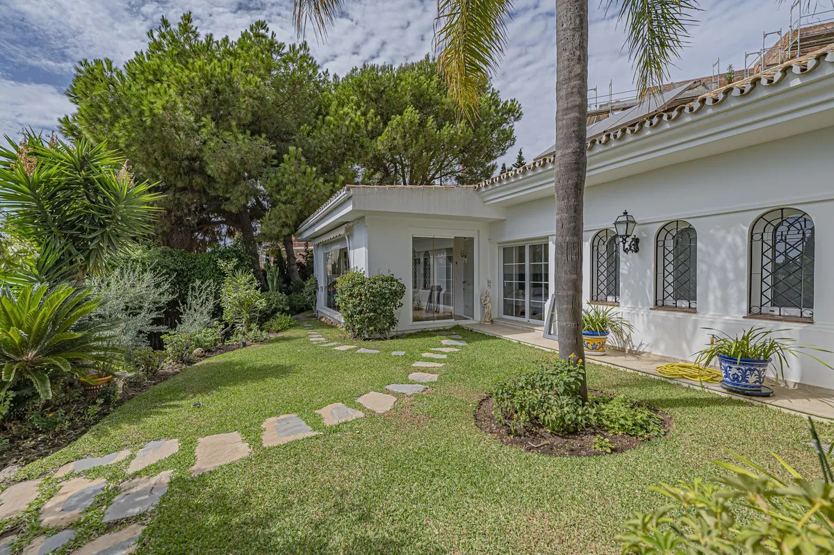 d17fc356-1fb3-421c-8b49-50290fc29106