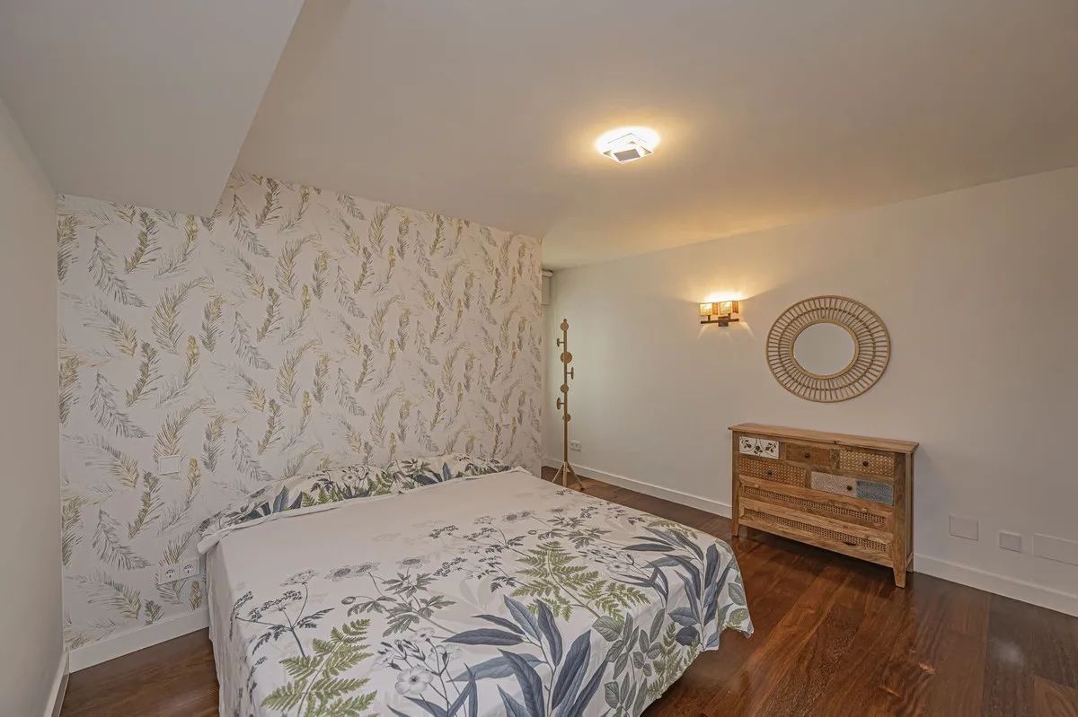 d5848bb3-c684-4779-9313-e92725ec1454