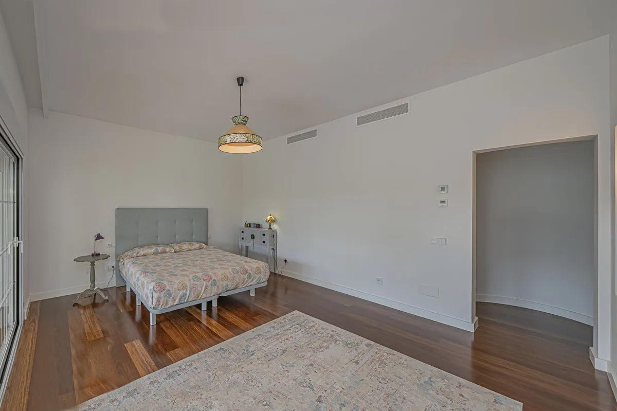 e3af6ce4-b707-442e-a2ea-6b177c5cf70e