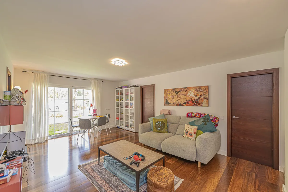 f03beff5-5903-42c0-b975-bf959cfe5479