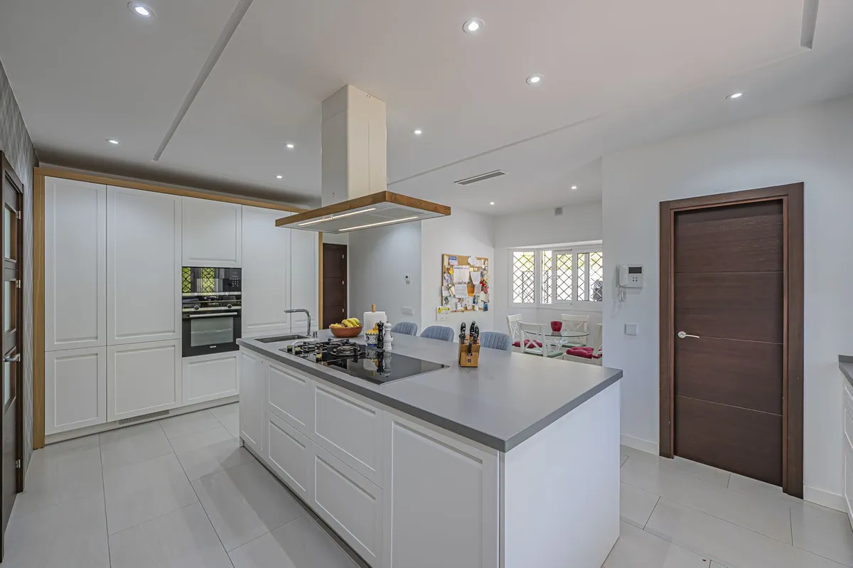 fe41a793-a887-49f9-9f21-961f5b11dc88