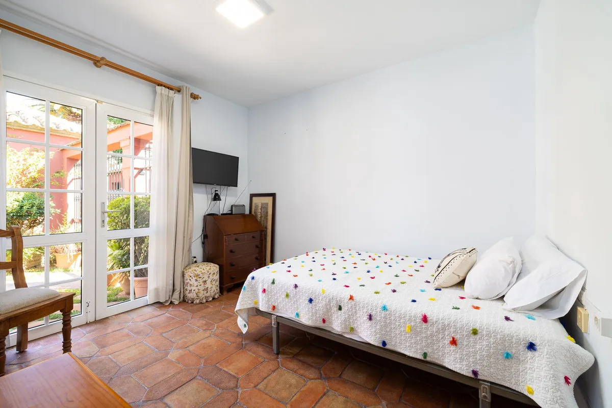 5f7eb54a-12f9-41c4-a1e5-857cd5393f12