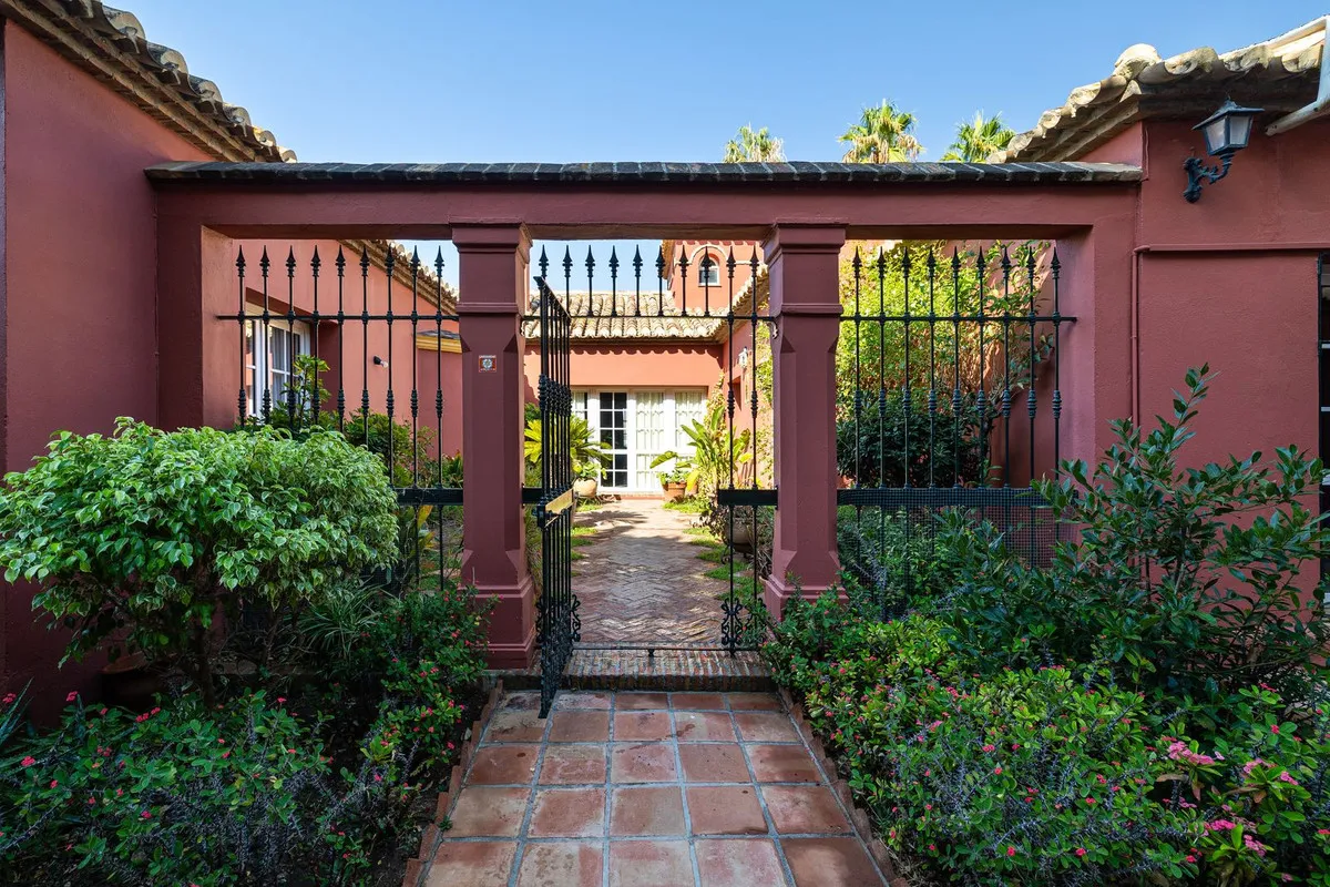 cdcbd901-4d3a-4ef2-89d7-4652eecfca4b