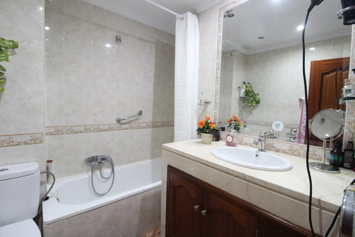 04395c3f-e83a-4b25-aa0e-372b5369d18f