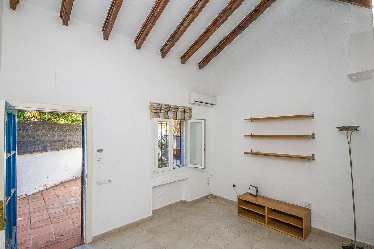 6b91801c-e3ac-4880-84e4-ba739d71e8de