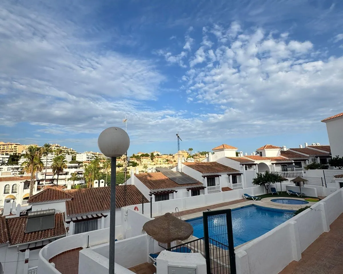 ff99b74d-1709-4cdb-9de7-c1604989cd21