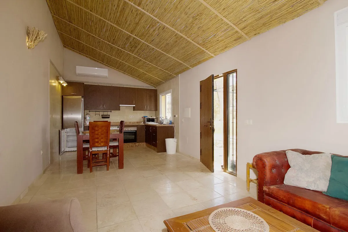 78e3f539-b4ca-4abf-89c2-848d656e6bb1