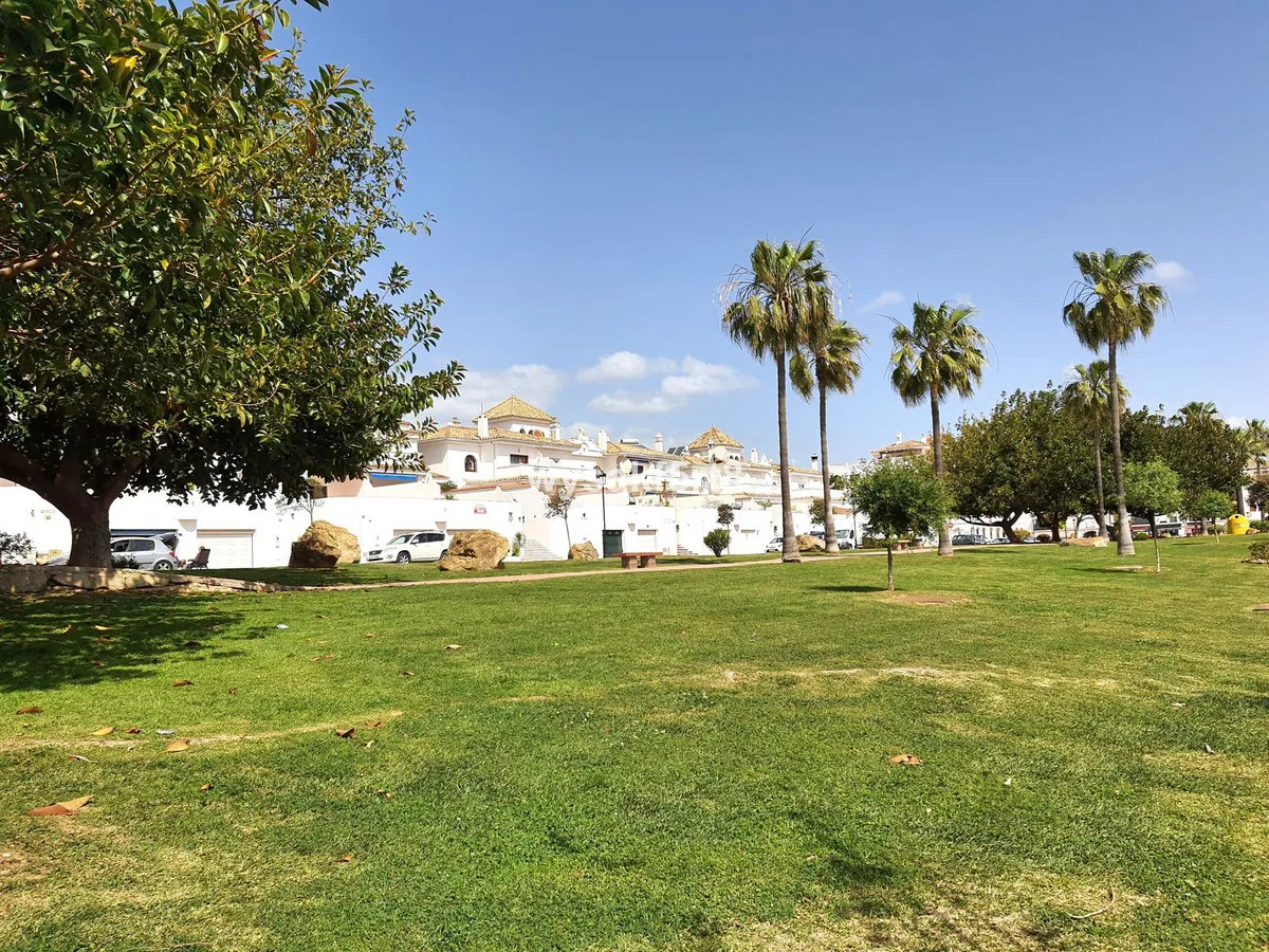 043ecc8f-7594-4e5d-8d8c-2d521edee9ea