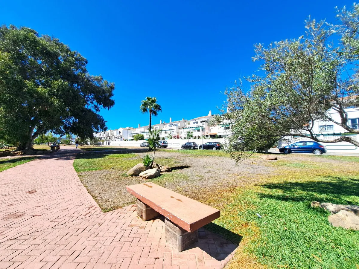 3855702e-e1de-424e-9657-2f8a3395cfce