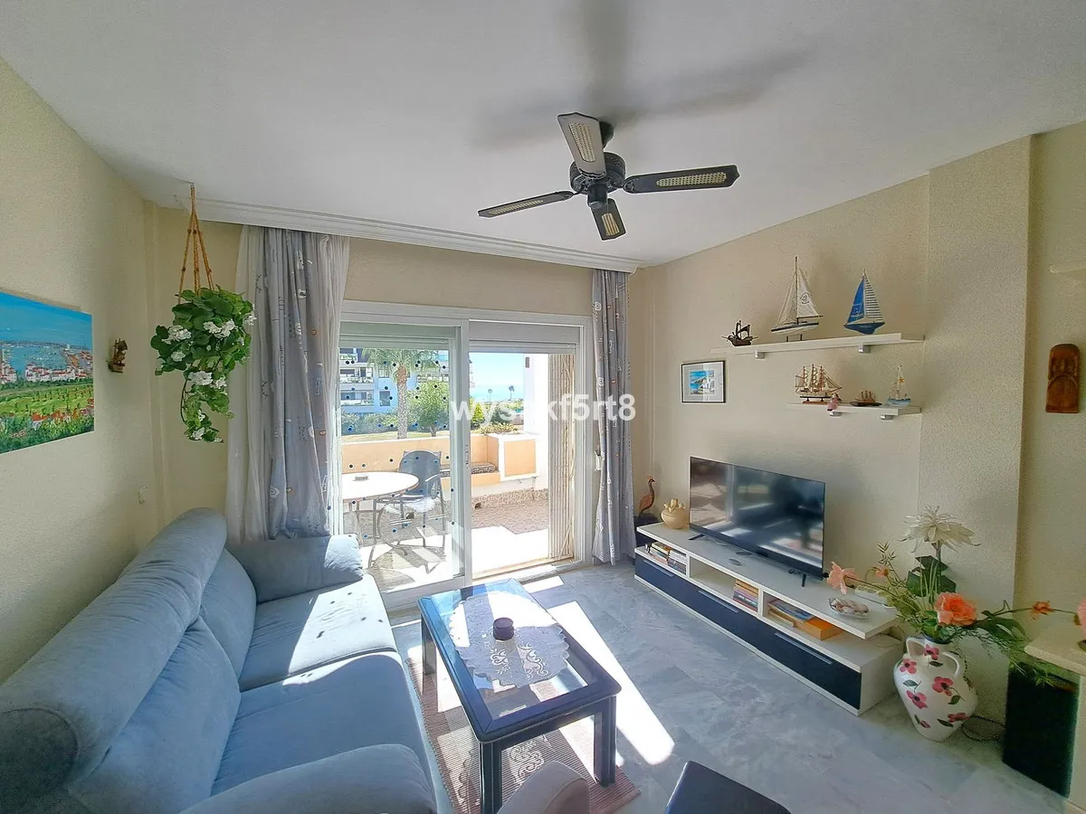 aa25b65c-6213-4fa8-8176-d2e2586e4bbd