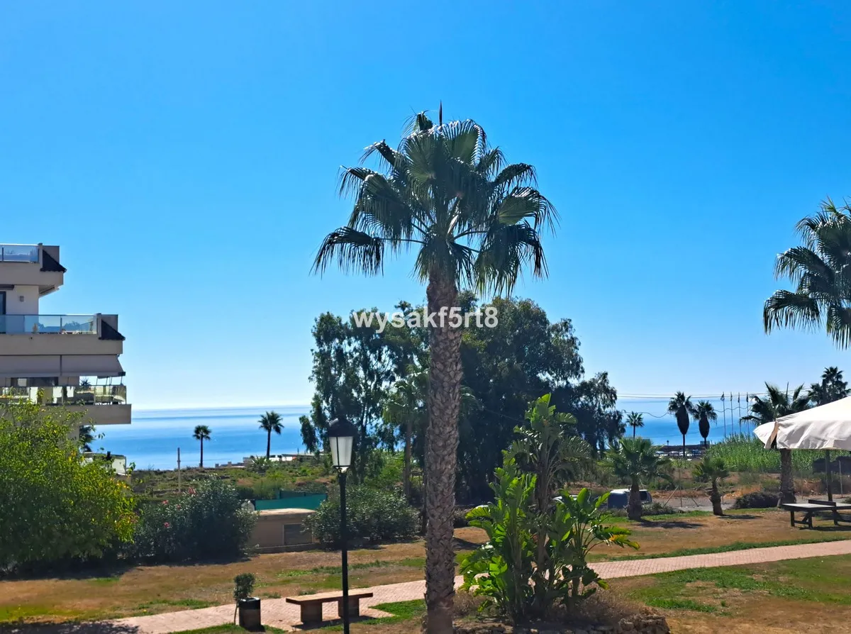 da24ad93-57d2-4a02-b1ee-96fbaa4a0c1f