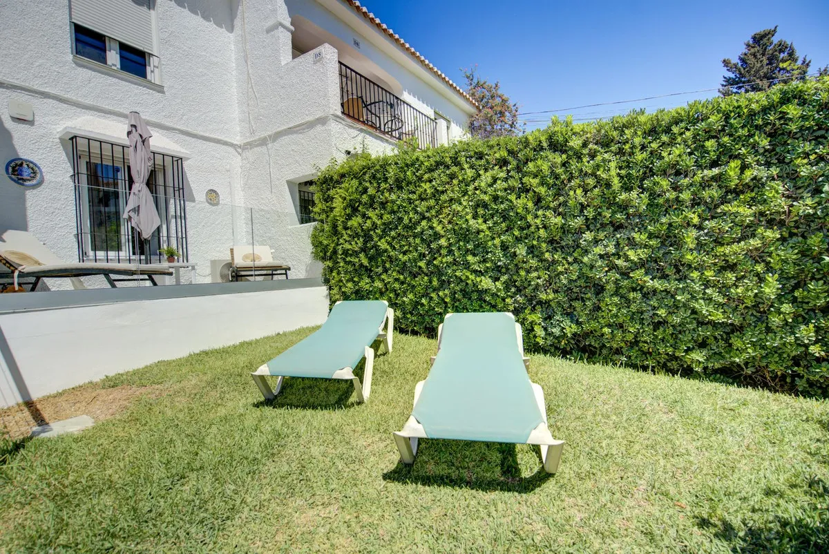 12c10b48-d5b9-4a0a-b2c3-c605e15c4d1e