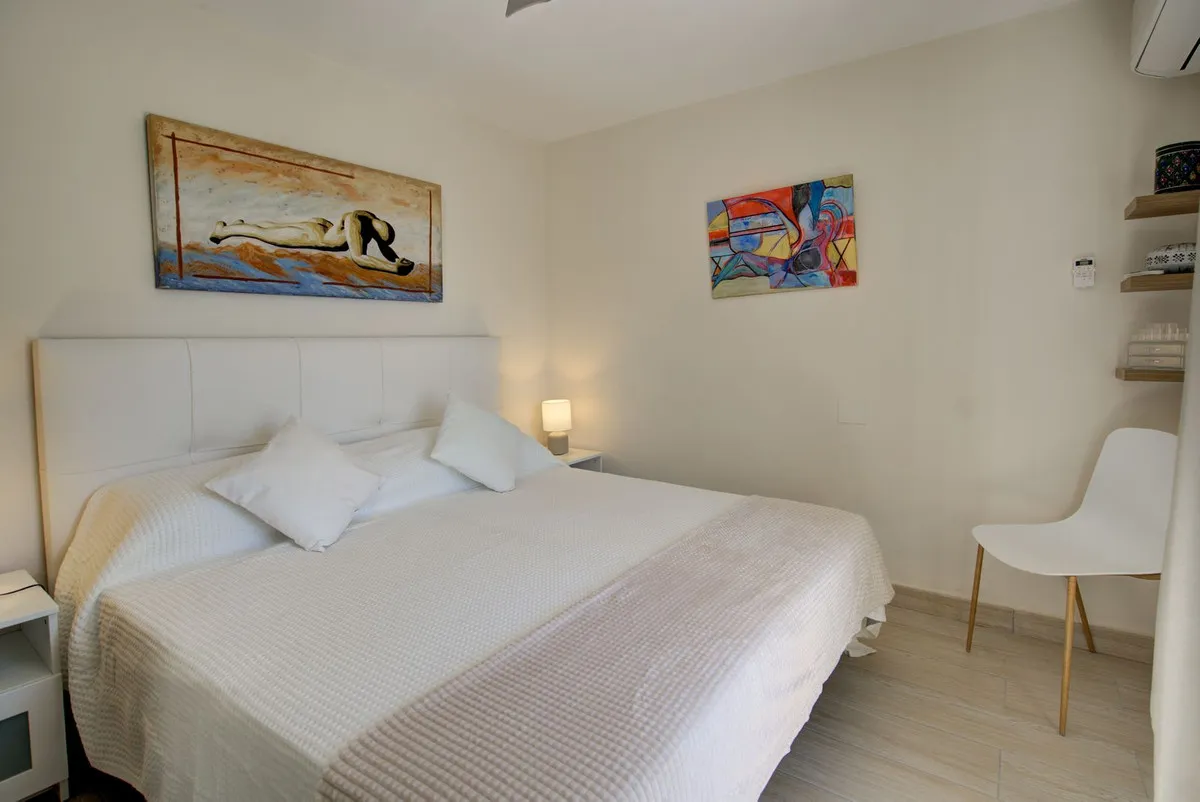 3e76cf5c-77b8-4b05-9bb8-0fa814ec1917