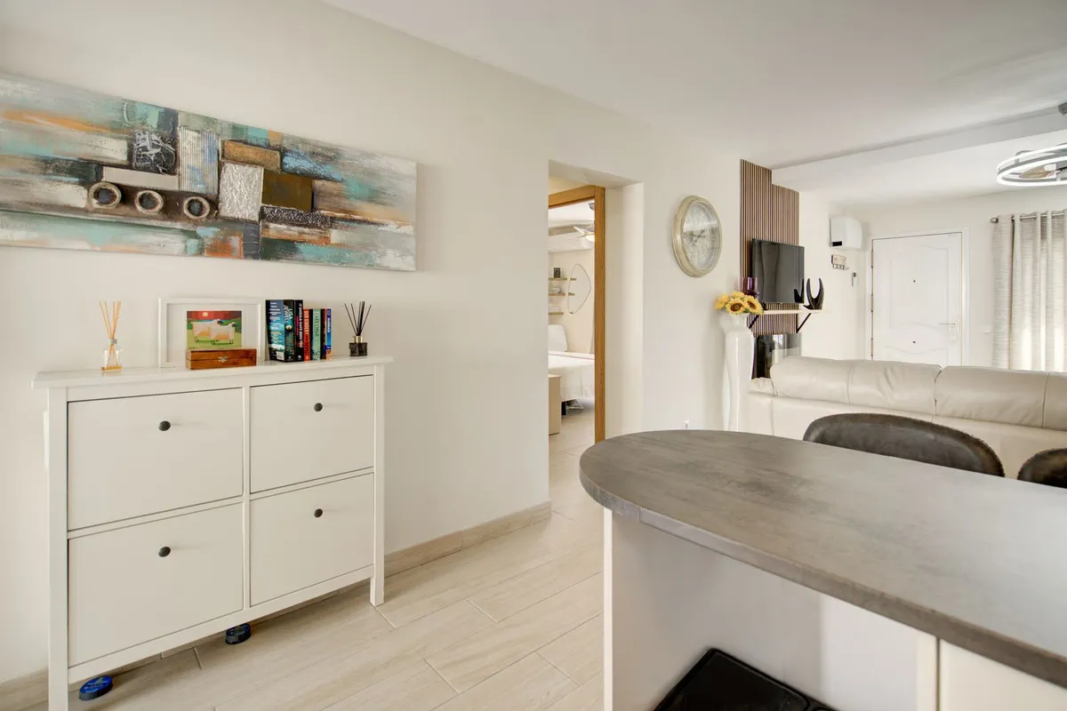 8d18743a-0f0d-4c43-9397-ceefb6fe2aa4