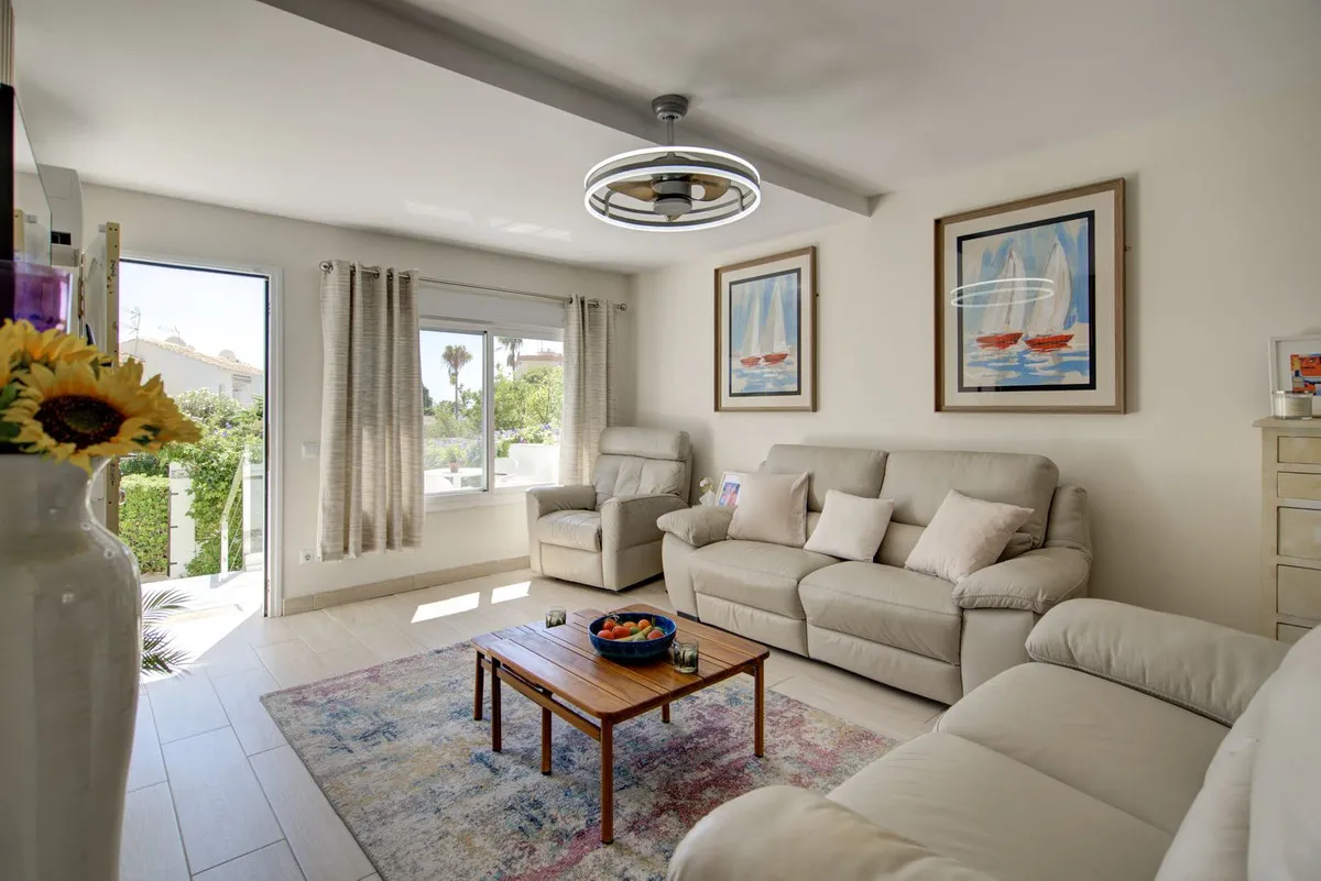 f965bd03-a216-4a02-97b6-66f72cc35695