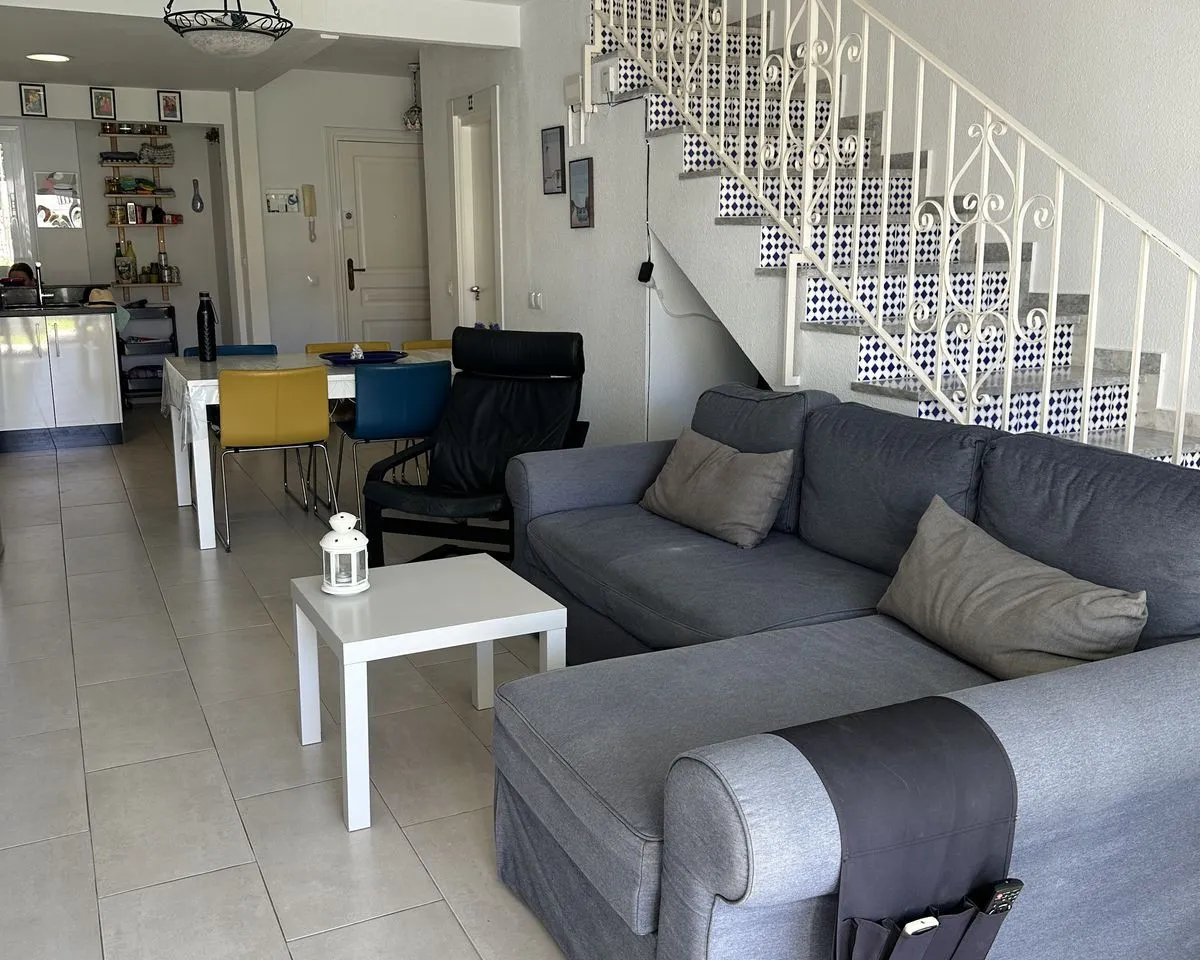 ad0ba2b8-6471-4a2c-a51f-b03d0ac03917