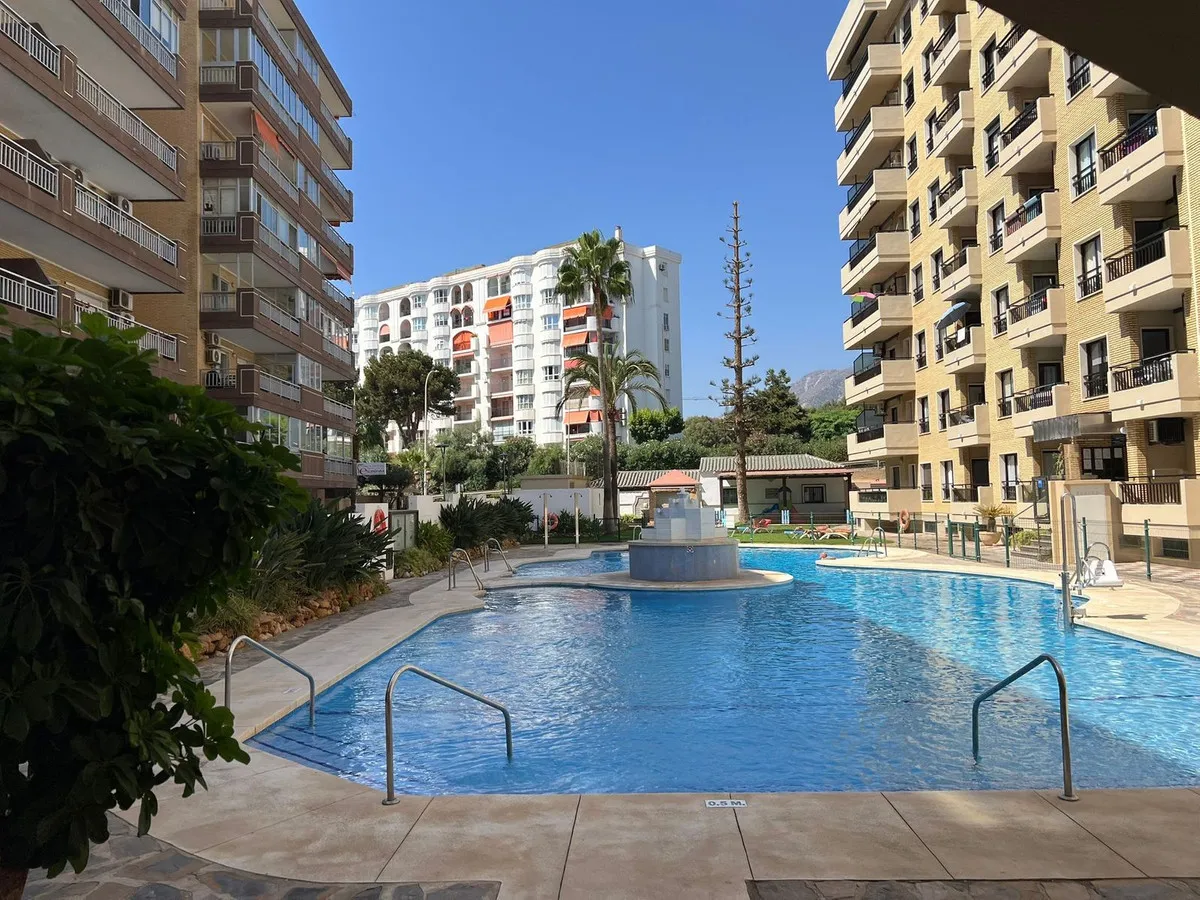 221e420b-b918-4371-a4d3-e70afba94d3b