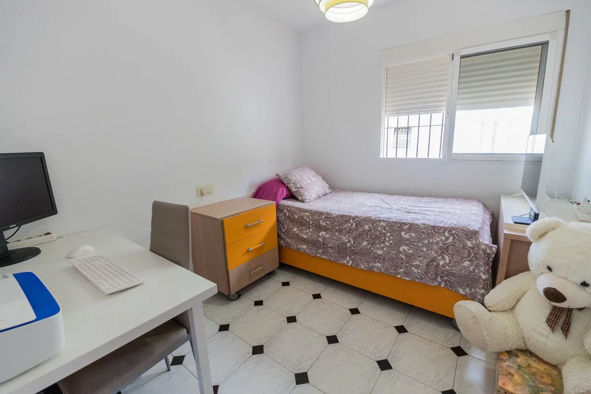 aaa87d44-b3ef-495e-98aa-1ed071140274