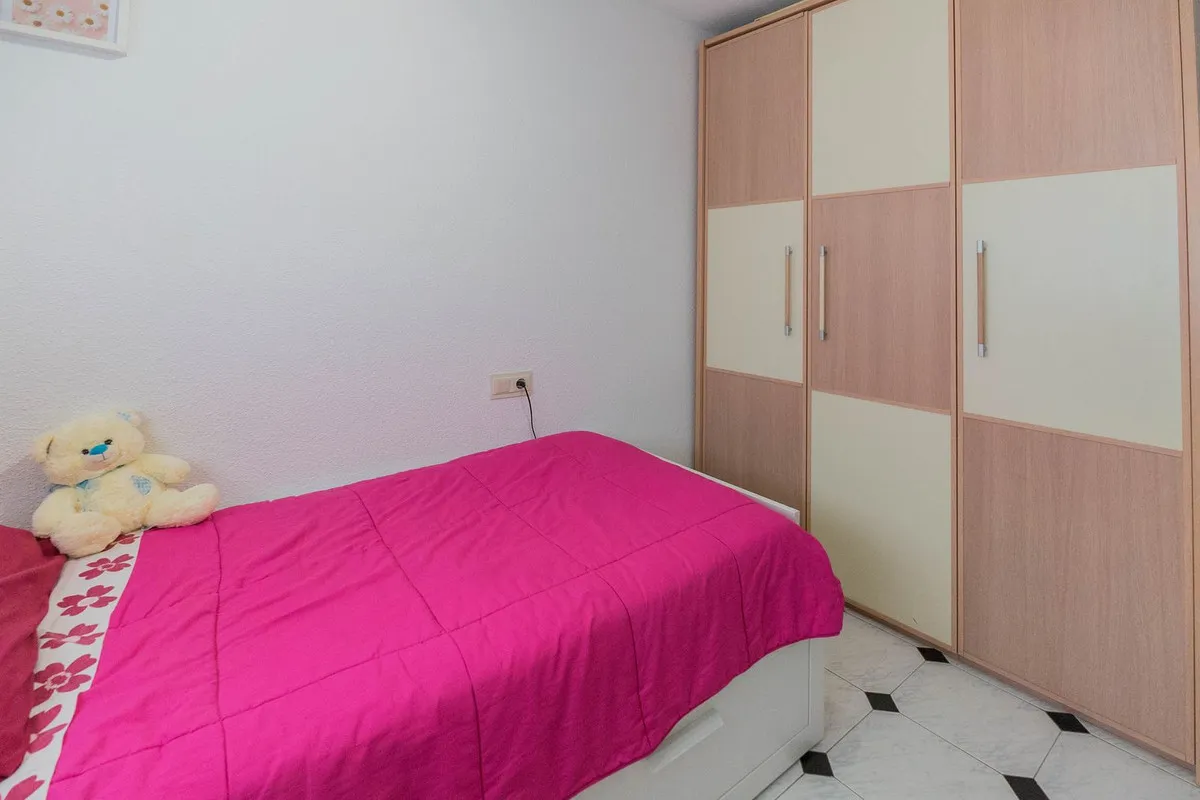 b7fcbcfe-5a83-495f-8912-1f94d60e63d2