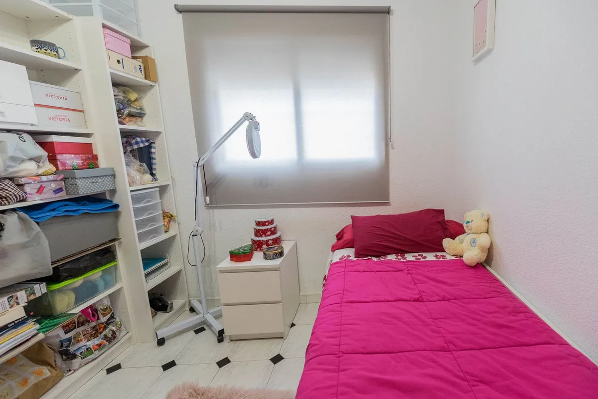 d9b490d8-a0e0-4b8b-9056-de9df57465c4