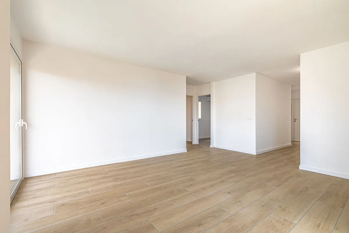 2f07af88-bd38-49d7-9247-34822f3c2d09