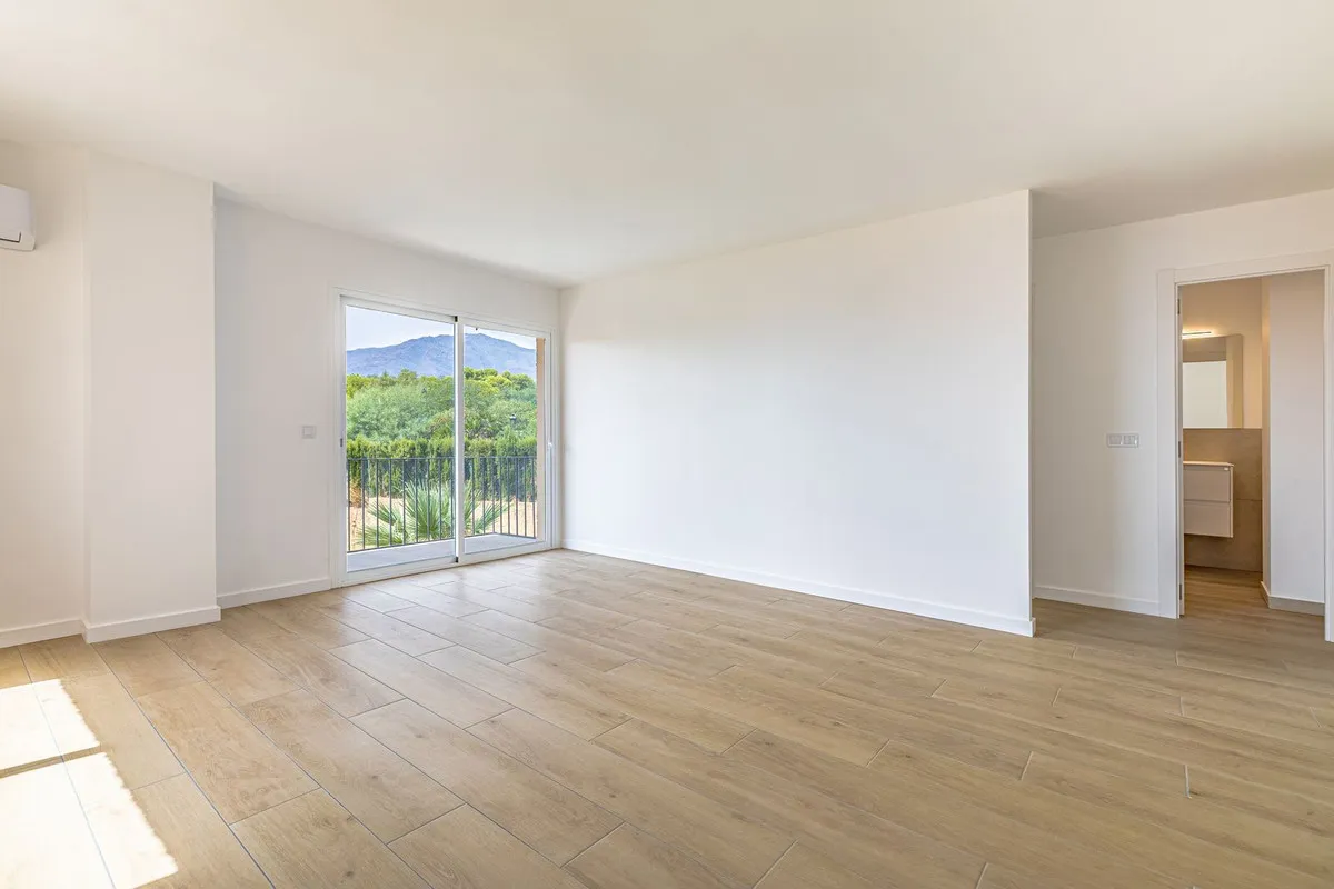 9d51ee70-fbd8-429e-aa5c-5d9cfd38b099