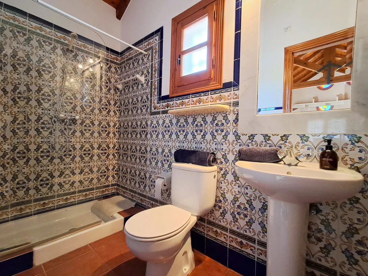 5f80cbc3-c6d4-450a-b616-f2d6cf0eb073