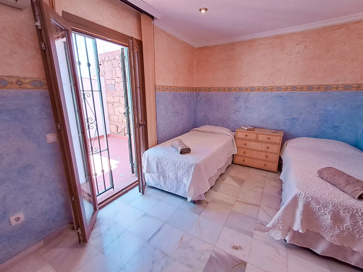 90fe6305-60ad-4adf-b160-bb3e115db5d6