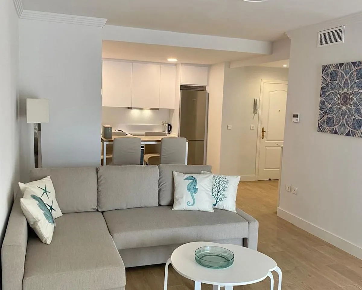 a2b03976-8bc0-458e-823a-2b8886702489