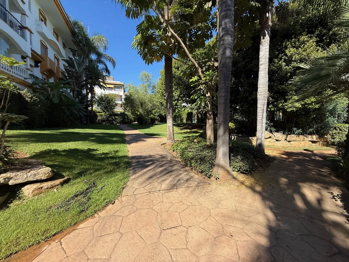 7a8025c3-d802-46c5-a8c3-57a379aae7ab