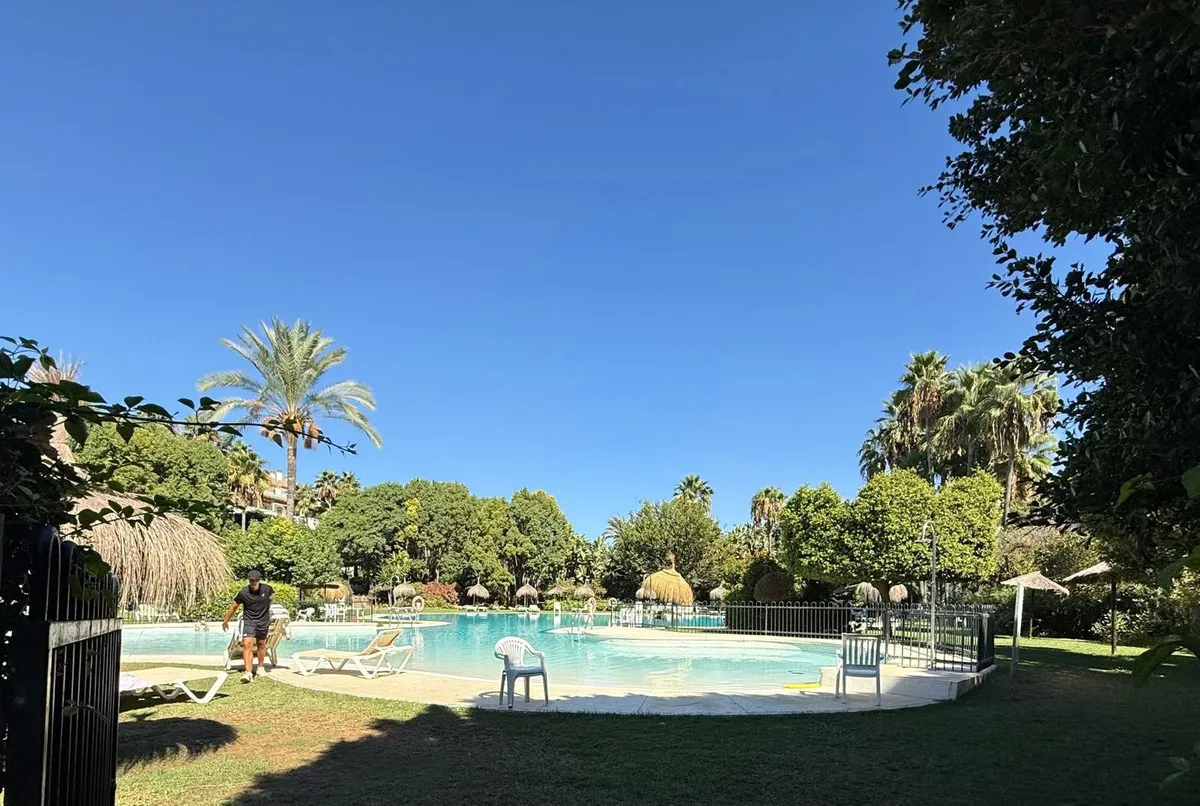 e799a037-1ec6-43db-97b2-b6e43e23abe7