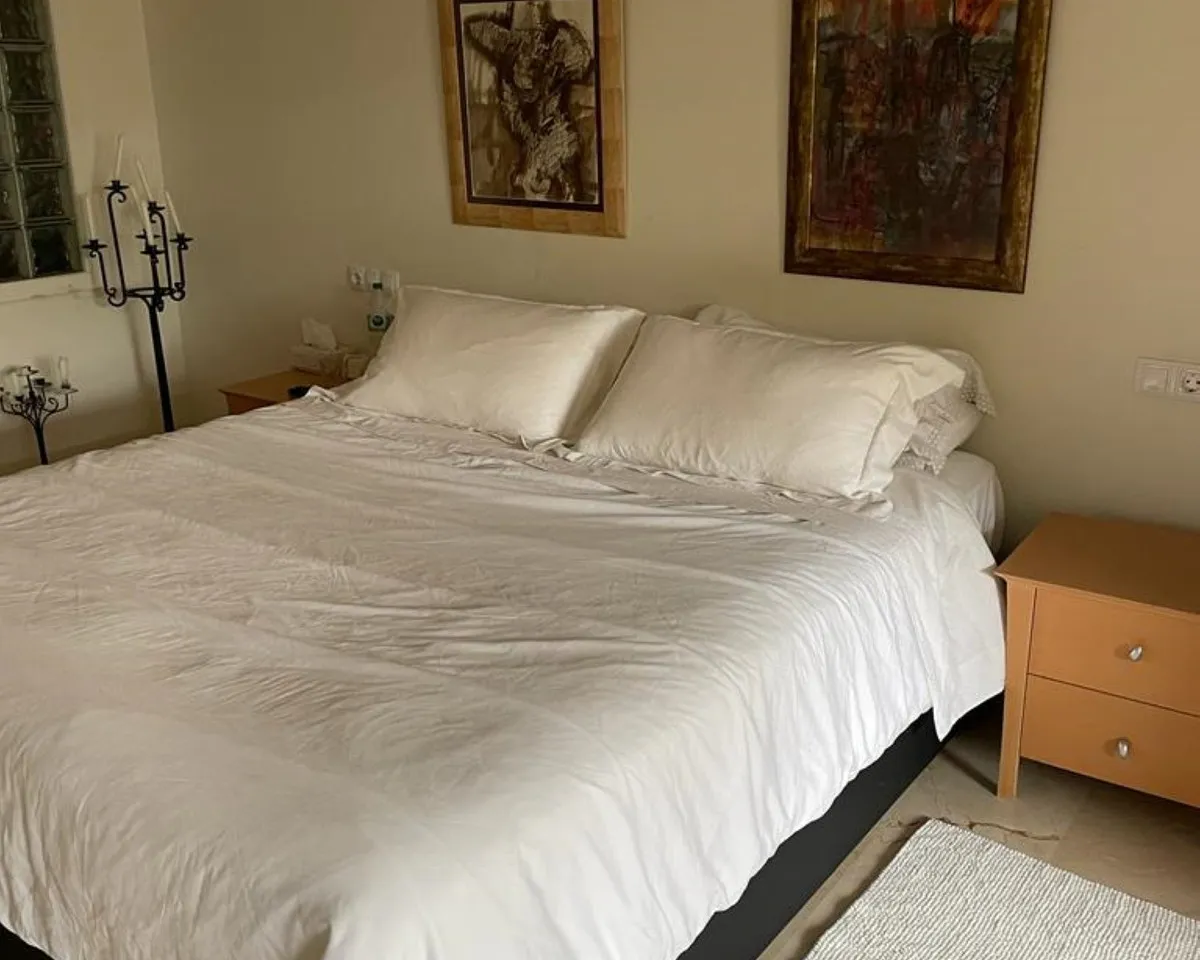 e40b7b71-766b-4427-851a-b6559ea412f2