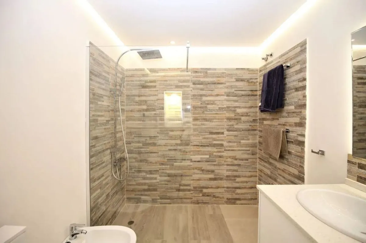 210ef767-c712-4ecc-b6bf-41e2ef8da220