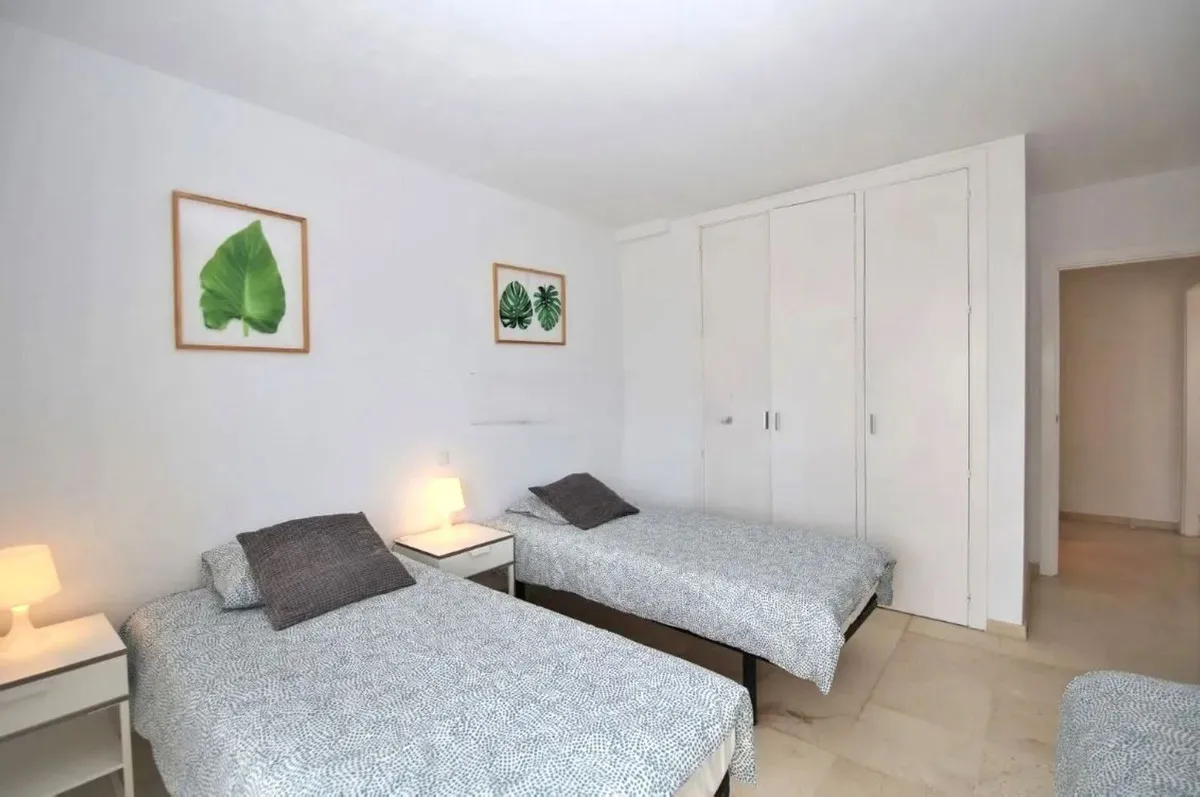 546cabb9-cd10-434b-9e48-7cd2f688816e