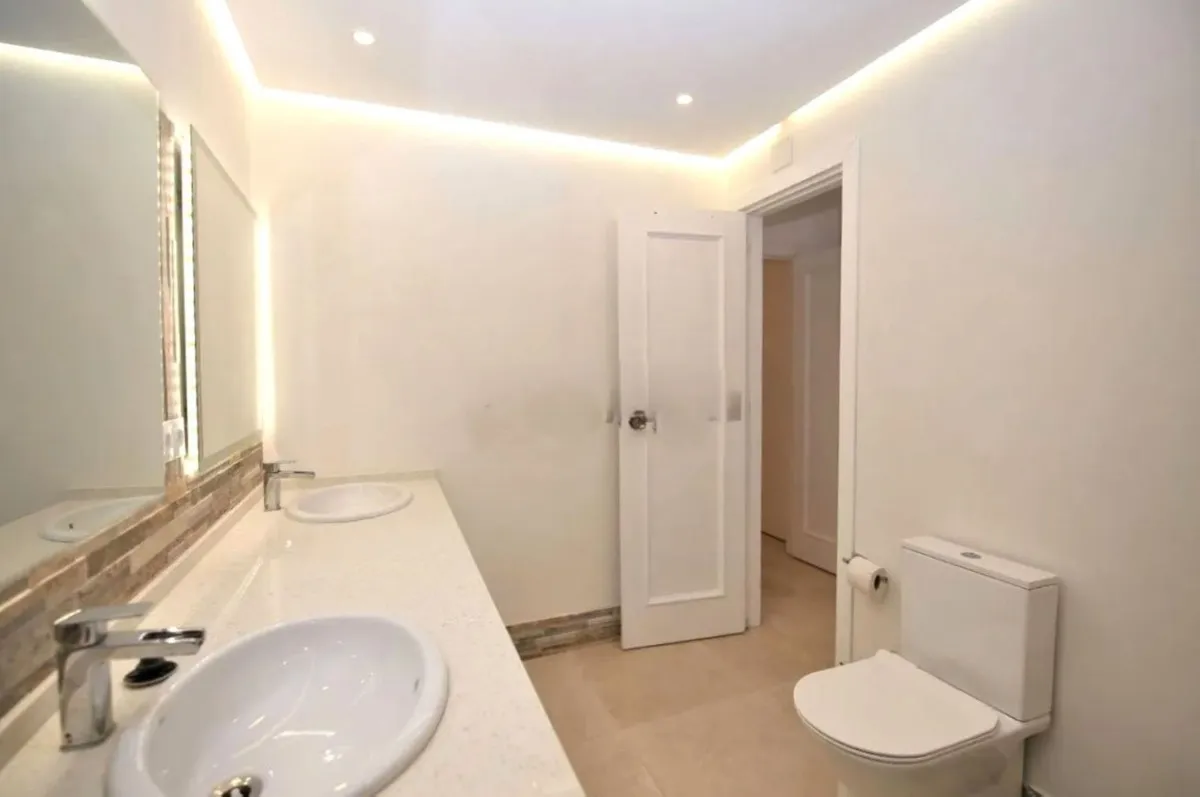 9a7eb5ac-c000-4886-b118-31803790e971