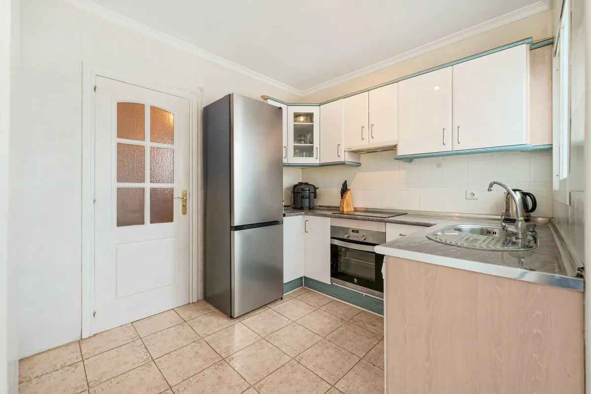 04bde7f8-0e69-4f6e-afb2-4e6d1548dcfc