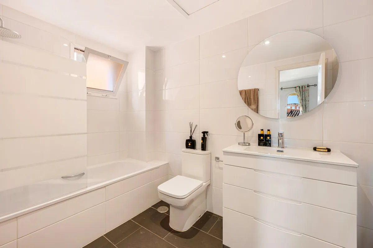 086f1d19-6c66-484d-88c0-3107896530af