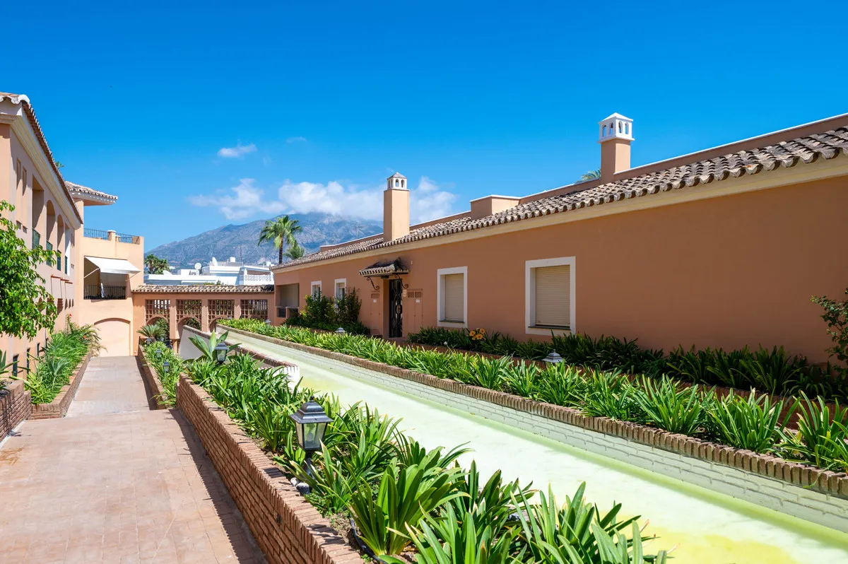 dc0ec2ac-9249-4e69-9385-b71adbe8beb0