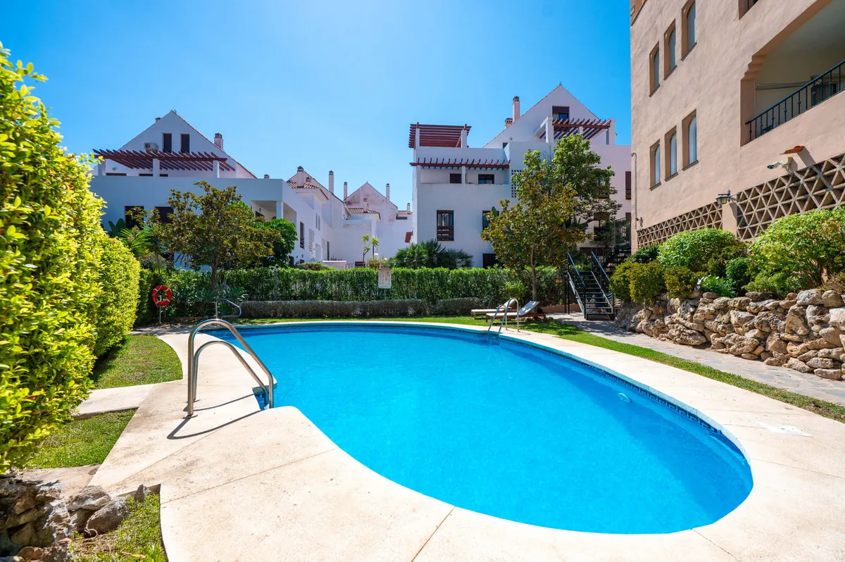 ff1e7ae3-3348-4c1c-a72b-524fbe51874e