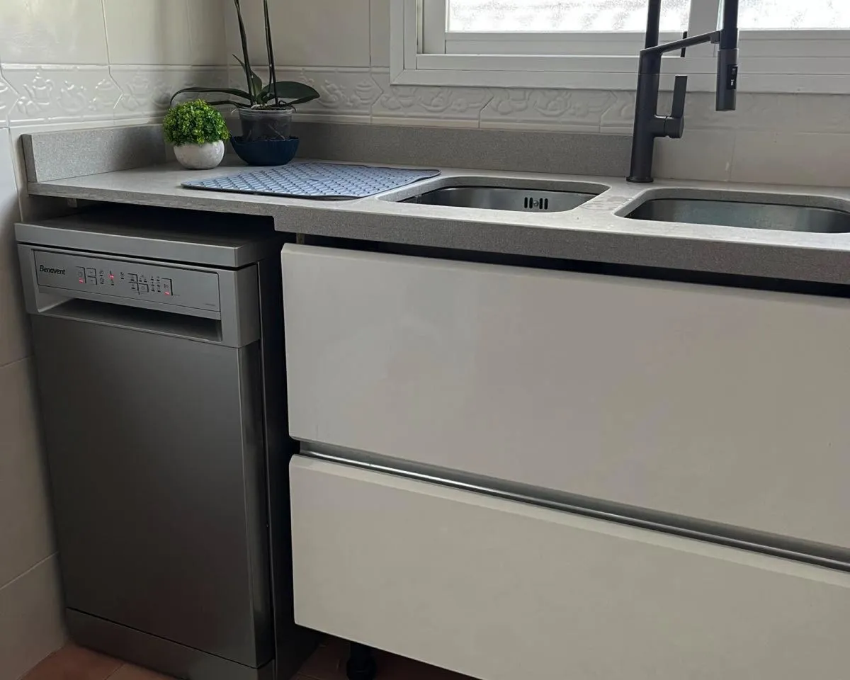 b0d59dfc-9ad5-4feb-b7d9-067aff7b910b