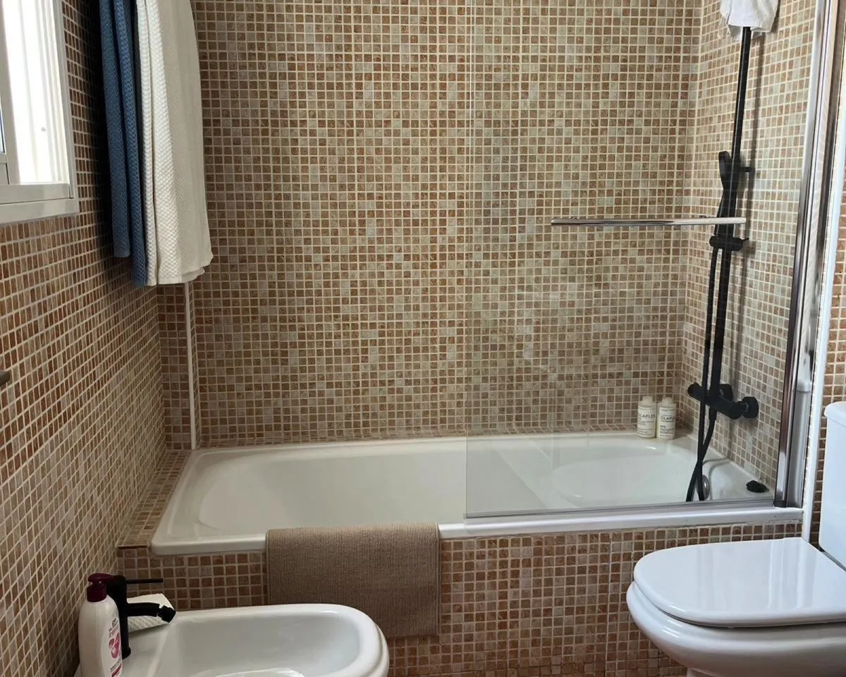 fb948773-6256-48e2-91aa-38fa169b875b