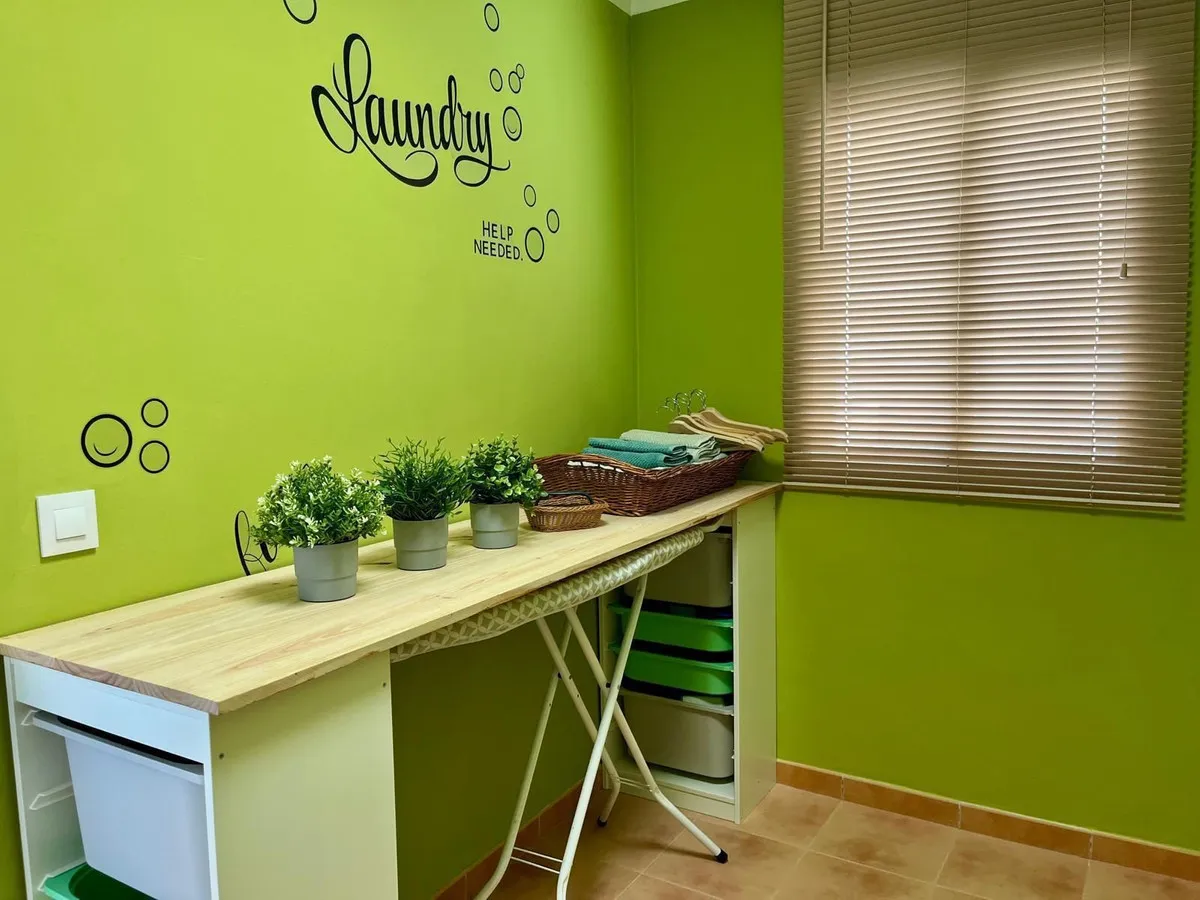 fe3fba82-cfed-4bf3-ae78-86d927c04b43