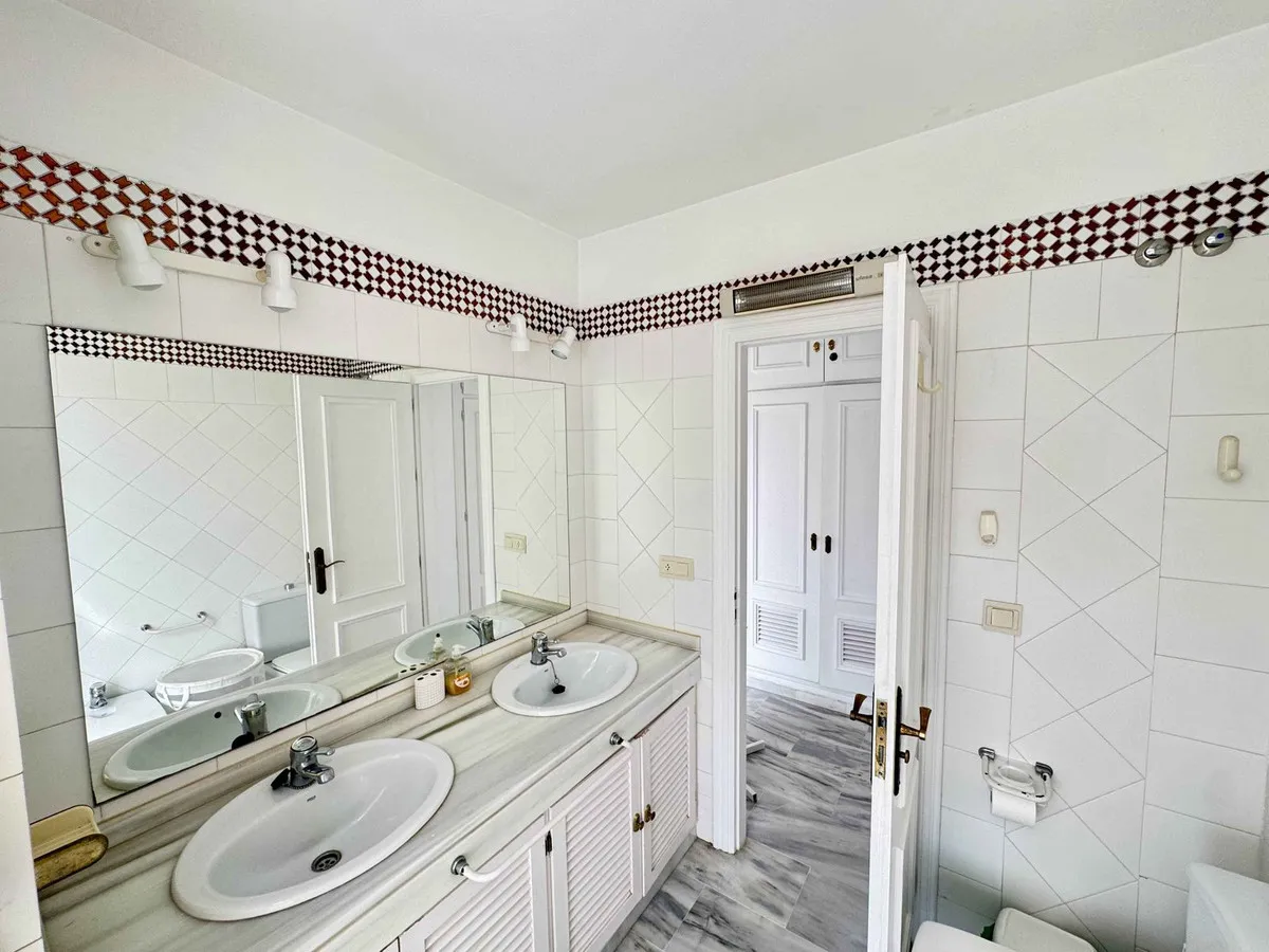 c78c90b9-1965-4238-9b07-4a9052631fe5