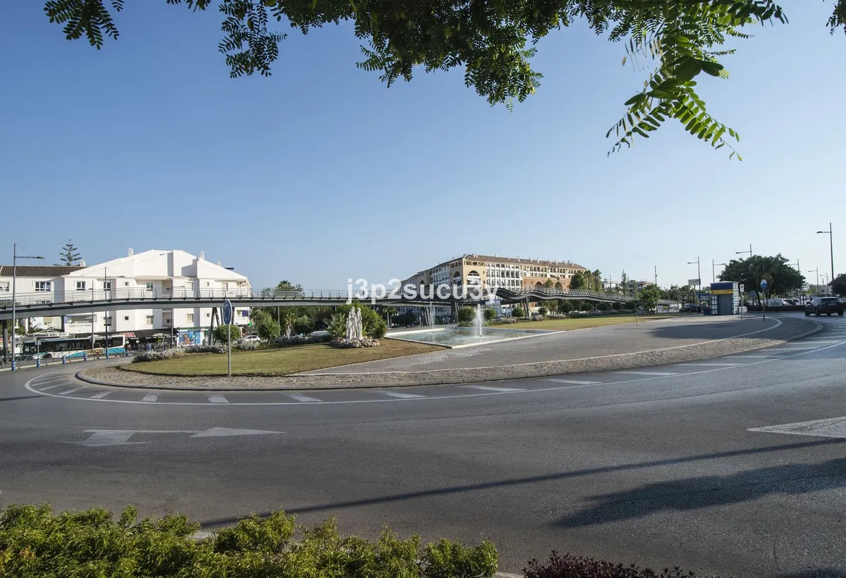 c00c2611-e6b3-44dd-8e77-896f04cae394