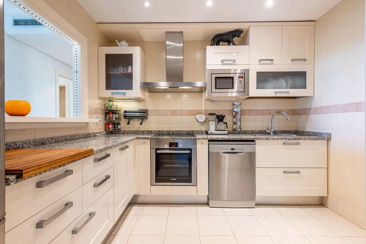 7aa9af84-05a8-4554-83e4-2af53ce21235