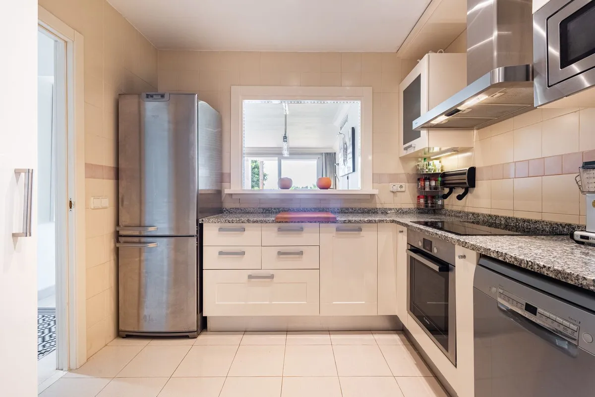 98545cdf-cea5-49b7-900b-ed88b3a9512f