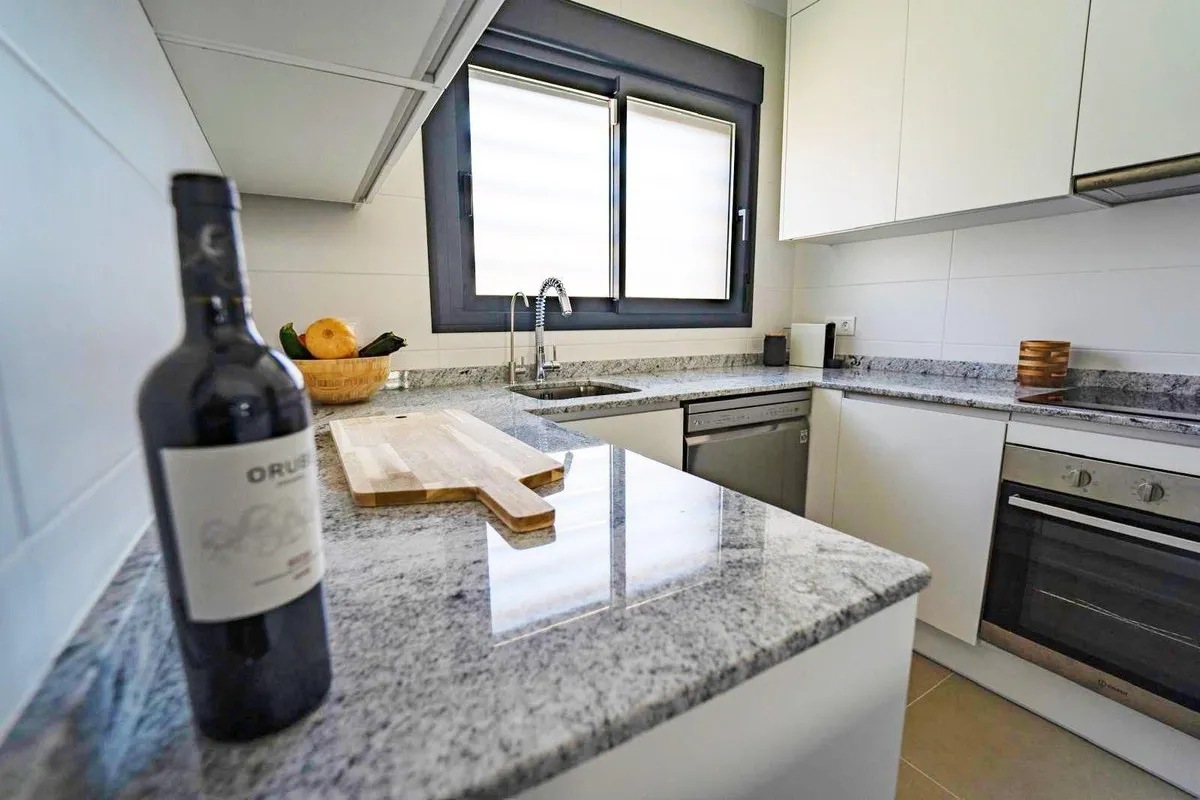 dc7d2020-4704-4b83-96a1-f1b4f1ba8b7b